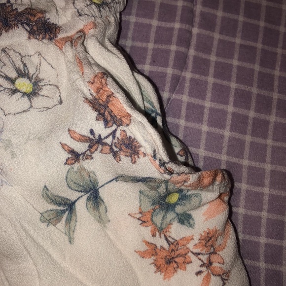 Floral Romper - Picture 5 of 7